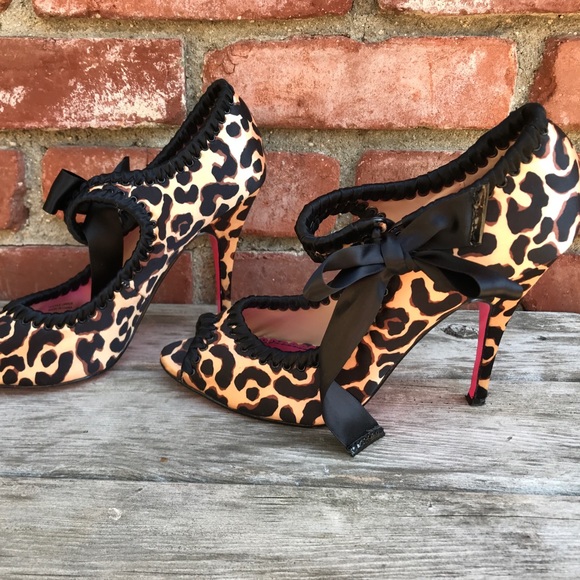 Betsey Johnson Leopard Print Bow Heels - Picture 4 of 8
